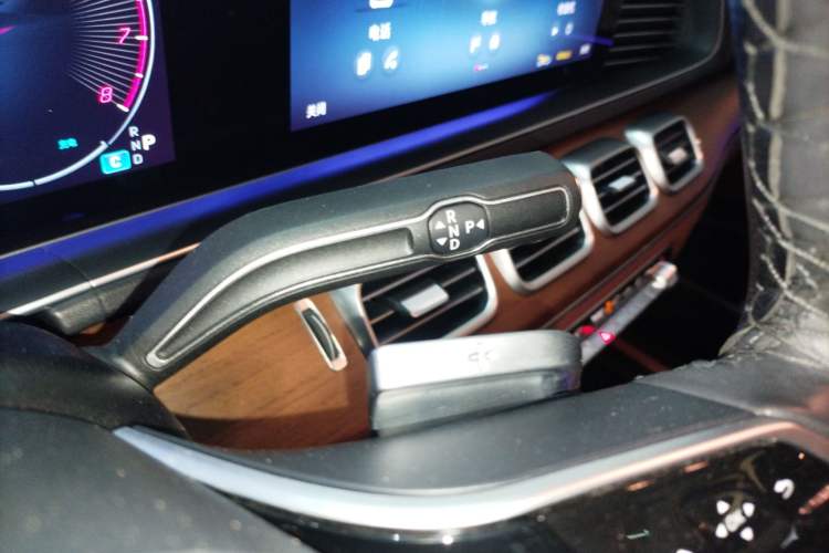 Used Mercedes-Benz GLE 2024 GLE 450 4MATIC Stylish Model Gear Lever