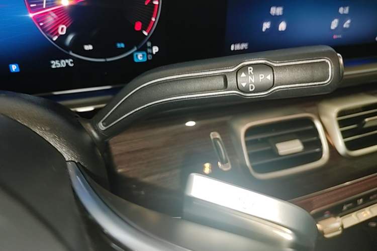 Used Mercedes-Benz GLE 2024 GLE 350 4MATIC Stylish Model Gear Lever