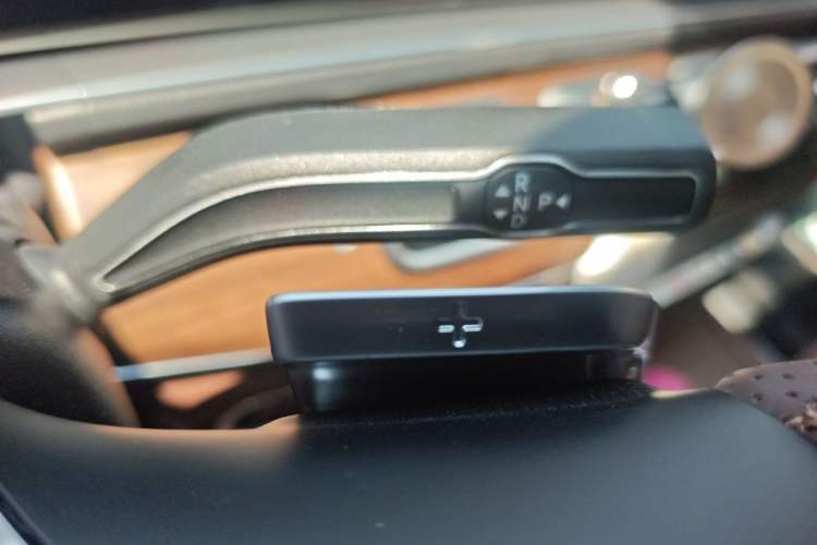 Used Mercedes-Benz GLE 2024 GLE 450 4MATIC Stylish Model Gear Lever