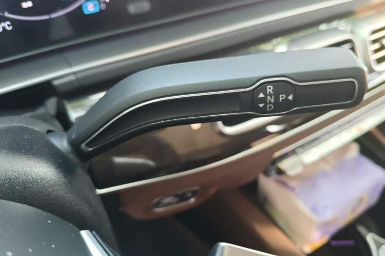 Used Mercedes-Benz GLE 2024 GLE 350 4MATIC Stylish Model Gear Lever