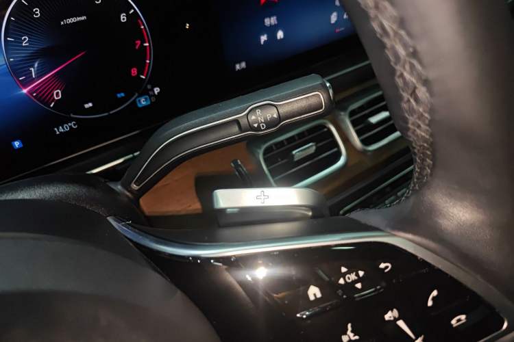 Used Mercedes-Benz GLE 2024 GLE 450 4MATIC Stylish Model Gear Lever