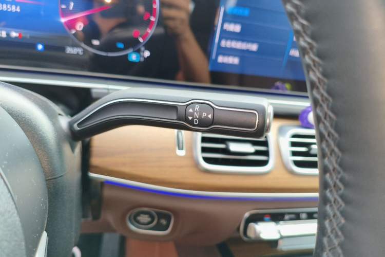 Used Mercedes-Benz GLE 2024 GLE 450 4MATIC Stylish Model Gear Lever