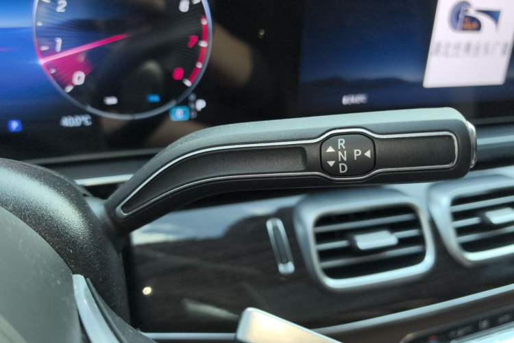 Used Mercedes-Benz GLE 2024 Refreshed GLE 350 4MATIC Stylish Edition Gear Lever