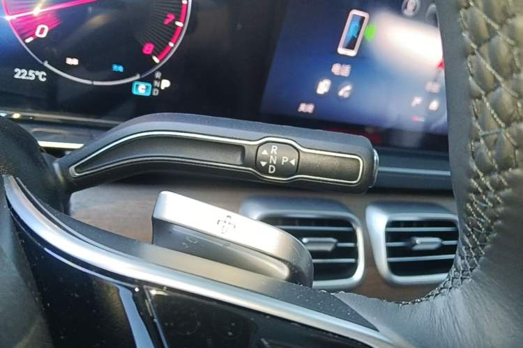 Used Mercedes-Benz GLE 2024 GLE 450 4MATIC Stylish Model Gear Lever