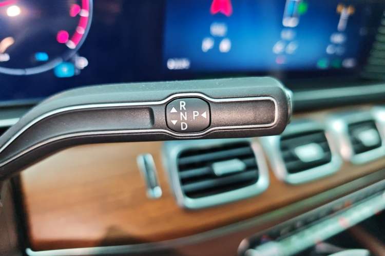 Used Mercedes-Benz GLE 2024 GLE 450 4MATIC Stylish Model Gear Lever