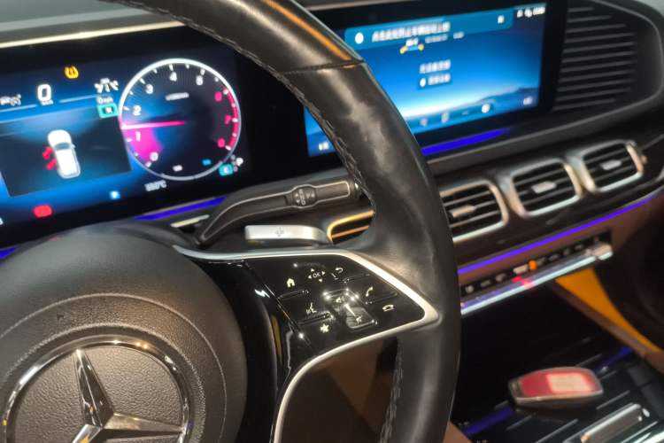 Used Mercedes-Benz GLE 2024 Refreshed GLE 350 4MATIC Stylish Edition Gear Lever