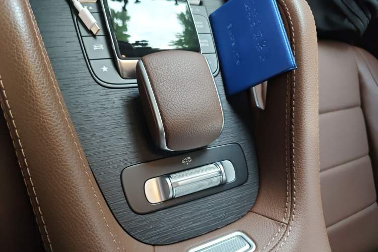 Used Mercedes-Benz GLE 2024 GLE 450 4MATIC Luxury Model Gear Lever