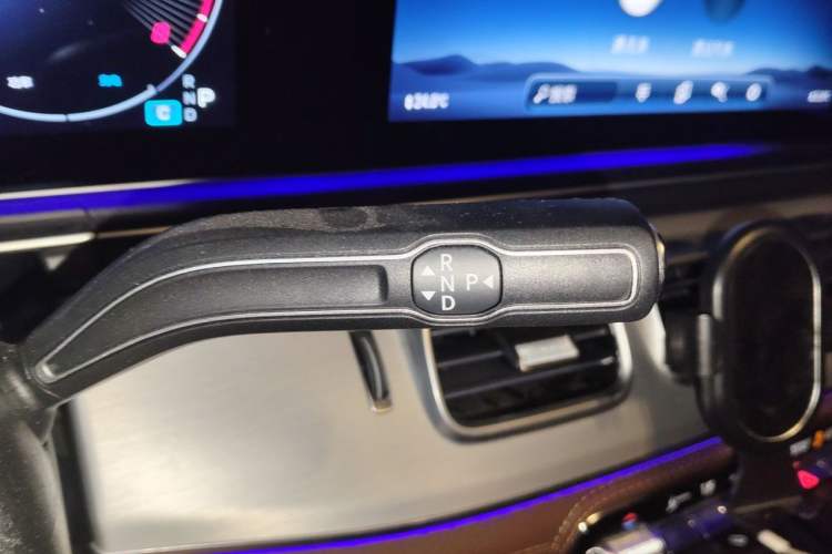 Used Mercedes-Benz GLE 2024 GLE 350 4MATIC Dynamic Edition Gear Lever