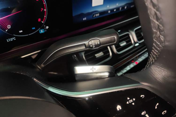 Used Mercedes-Benz GLE 2024 GLE 350 4MATIC Stylish Model Gear Lever