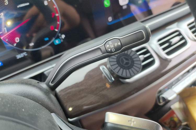 Used Mercedes-Benz GLE 2024 Refreshed GLE 350 4MATIC Stylish Edition Gear Lever