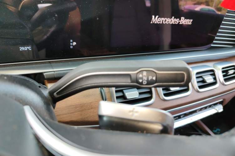 Used Mercedes-Benz GLE 2024 GLE 450 4MATIC Stylish Model Gear Lever