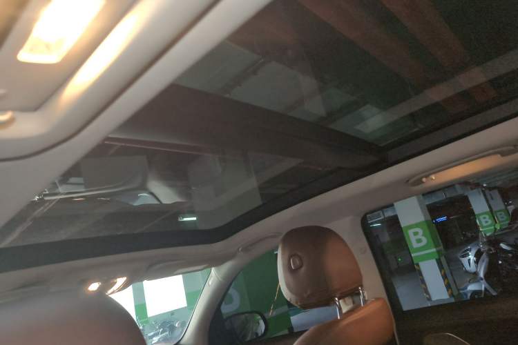 Used Mercedes-Benz GLE 2024 GLE 350 4MATIC Stylish Model Headliner