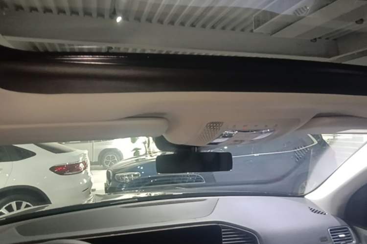 Used Mercedes-Benz GLE 2024 GLE 350 4MATIC Dynamic Edition Headliner