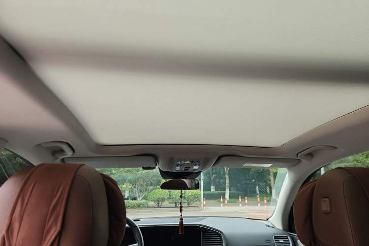 Used Mercedes-Benz GLE 2024 GLE 450 4MATIC Luxury Model Headliner