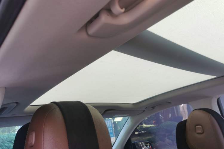 Used Mercedes-Benz GLE 2024 GLE 350 4MATIC Dynamic Edition Headliner
