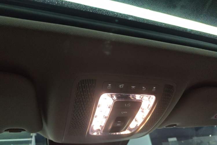 Used Mercedes-Benz GLE 2024 GLE 350 4MATIC Stylish Model Headliner