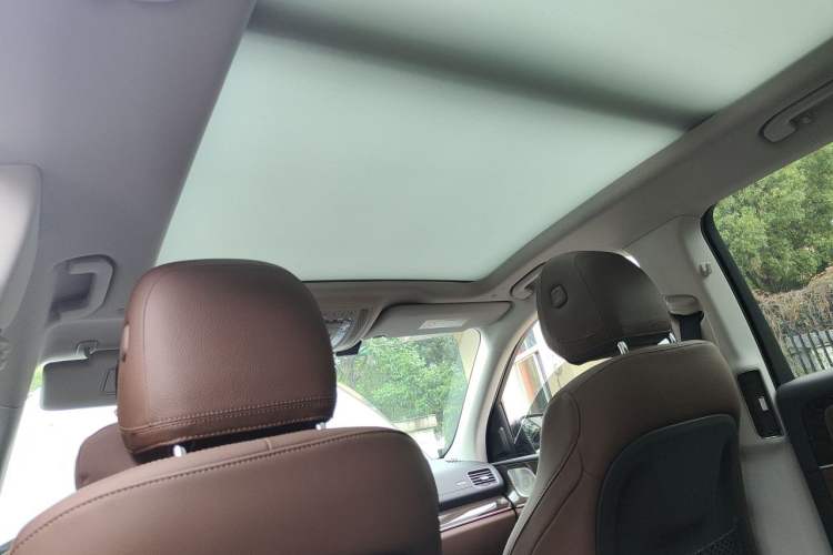 Used Mercedes-Benz GLE 2024 Refreshed GLE 350 4MATIC Stylish Edition Headliner