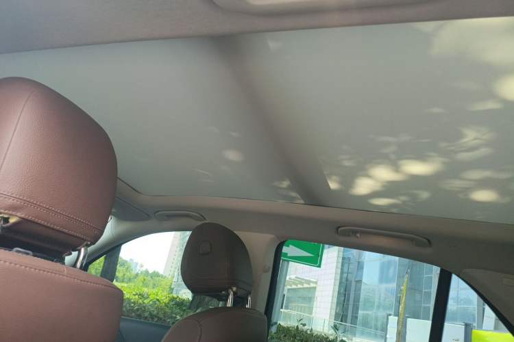 Used Mercedes-Benz GLE 2024 GLE 450 4MATIC Luxury Model Headliner