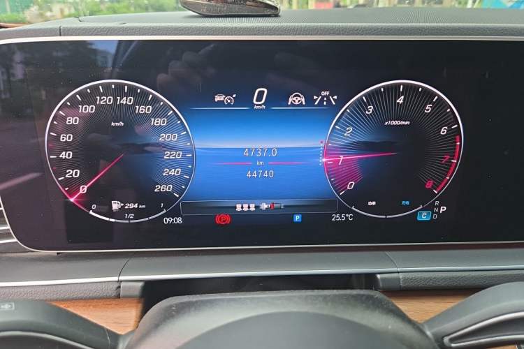 Used Mercedes-Benz GLE 2024 GLE 450 4MATIC Stylish Model Instrument Cluster