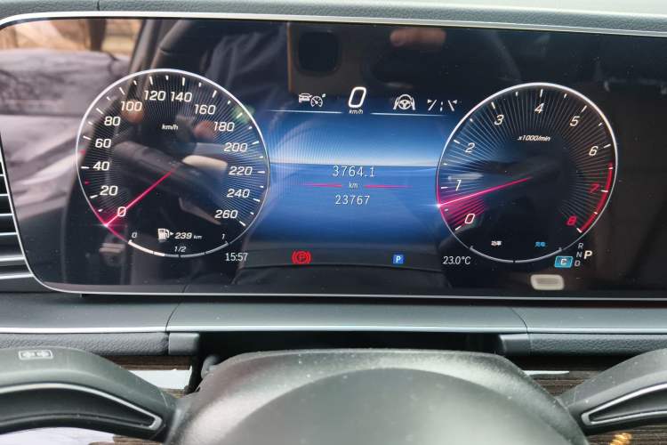 Used Mercedes-Benz GLE 2024 Refreshed GLE 350 4MATIC Stylish Edition Instrument Cluster