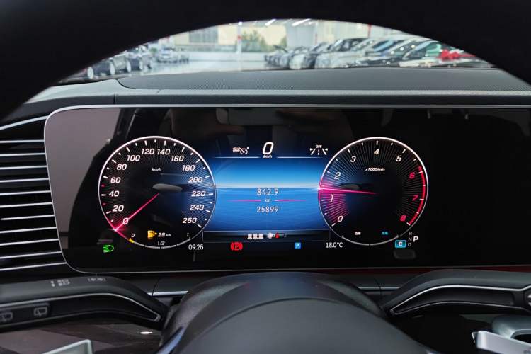 Used Mercedes-Benz GLE 2024 GLE 350 4MATIC Stylish Model Instrument Cluster