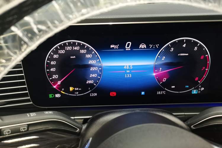 Used Mercedes-Benz GLE 2024 Refreshed GLE 350 4MATIC Stylish Edition Instrument Cluster