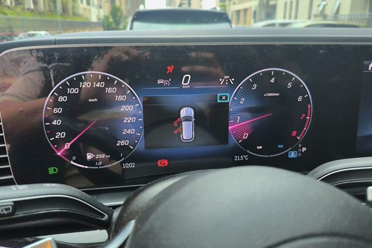 Used Mercedes-Benz GLE 2024 Refreshed GLE 350 4MATIC Stylish Edition Instrument Cluster