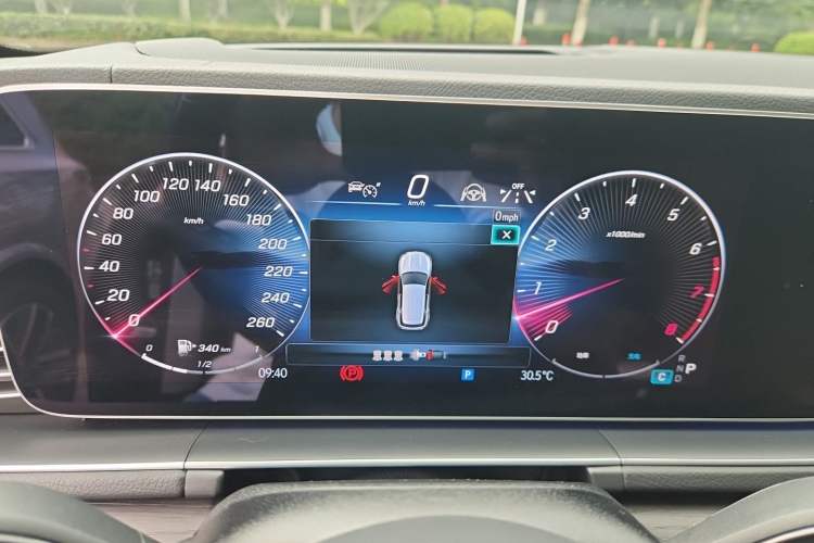 Used Mercedes-Benz GLE 2024 GLE 450 4MATIC Luxury Model Instrument Cluster