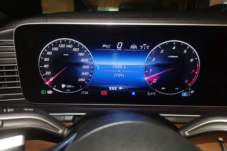 Used Mercedes-Benz GLE 2024 GLE 450 4MATIC Stylish Model Instrument Cluster