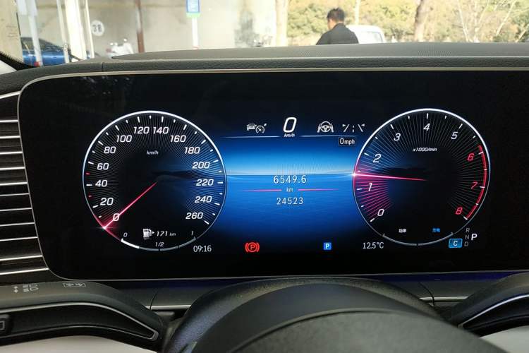 Used Mercedes-Benz GLE 2024 GLE 350 4MATIC Dynamic Edition Instrument Cluster