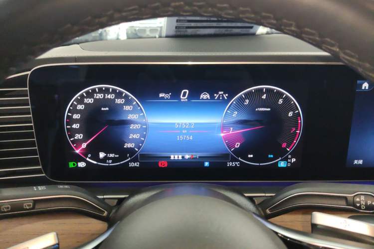 Used Mercedes-Benz GLE 2024 GLE 450 4MATIC Stylish Model Instrument Cluster
