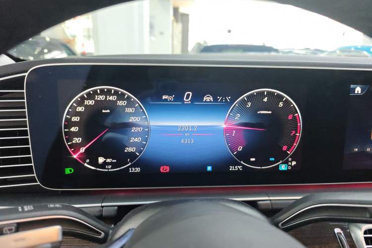 Used Mercedes-Benz GLE 2024 Refreshed GLE 350 4MATIC Stylish Edition Instrument Cluster