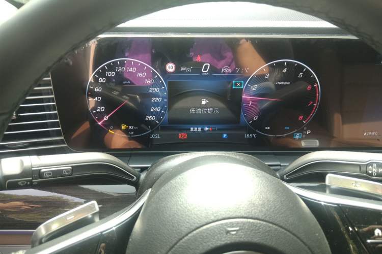 Used Mercedes-Benz GLE 2024 GLE 350 4MATIC Stylish Model Instrument Cluster
