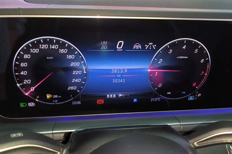 Used Mercedes-Benz GLE 2024 GLE 450 4MATIC Luxury Model Instrument Cluster