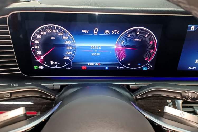 Used Mercedes-Benz GLE 2024 Refreshed GLE 350 4MATIC Stylish Edition Instrument Cluster