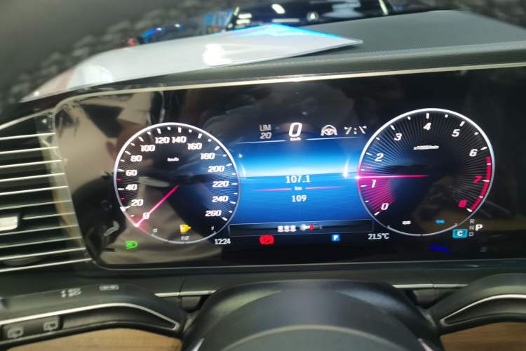 Used Mercedes-Benz GLE 2024 GLE 450 4MATIC Stylish Model Instrument Cluster