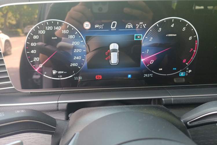 Used Mercedes-Benz GLE 2024 GLE 450 4MATIC Luxury Model Instrument Cluster