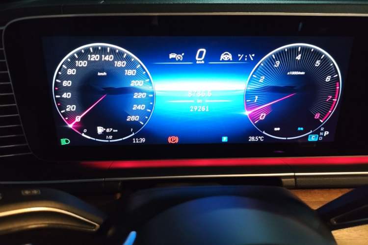 Used Mercedes-Benz GLE 2024 GLE 450 4MATIC Stylish Model Instrument Cluster