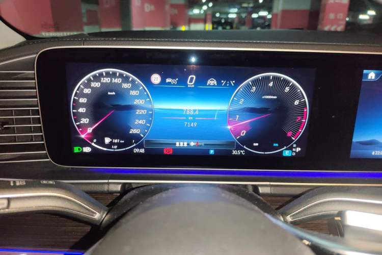 Used Mercedes-Benz GLE 2024 Refreshed GLE 350 4MATIC Stylish Edition Instrument Cluster