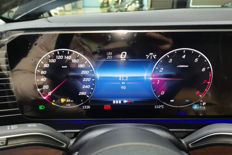 Used Mercedes-Benz GLE 2024 GLE 450 4MATIC Stylish Model Instrument Cluster