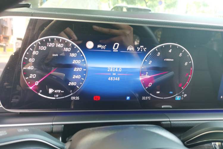 Used Mercedes-Benz GLE 2024 GLE 350 4MATIC Stylish Model Instrument Cluster