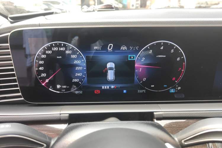 Used Mercedes-Benz GLE 2024 GLE 350 4MATIC Stylish Model Instrument Cluster