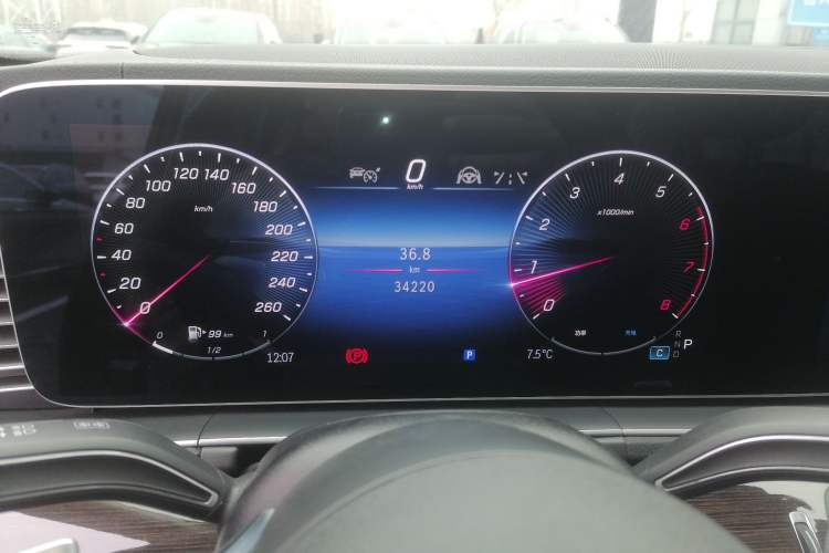 Used Mercedes-Benz GLE 2024 Refreshed GLE 350 4MATIC Stylish Edition Instrument Cluster