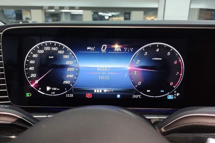 Used Mercedes-Benz GLE 2024 Refreshed GLE 350 4MATIC Stylish Edition Instrument Cluster