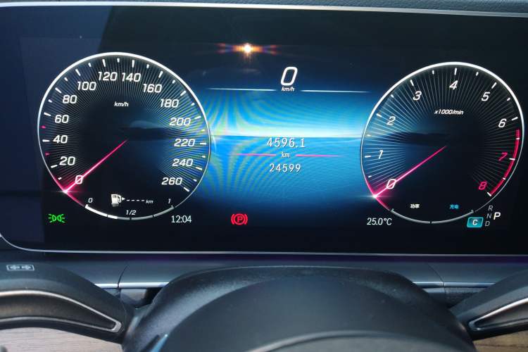 Used Mercedes-Benz GLE 2024 GLE 450 4MATIC Stylish Model Instrument Cluster