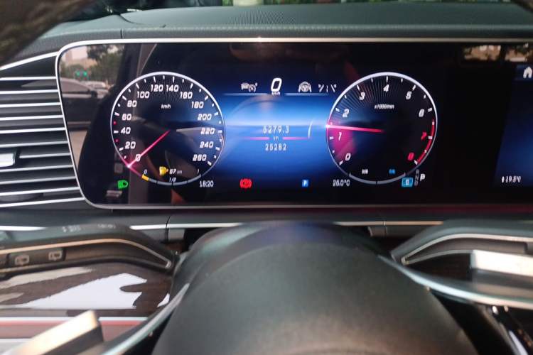Used Mercedes-Benz GLE 2024 Refreshed GLE 350 4MATIC Stylish Edition Instrument Cluster