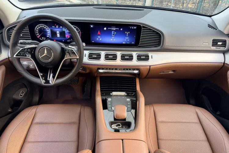 Used Mercedes-Benz GLE 2024 GLE 350 4MATIC Dynamic Edition Interior 1