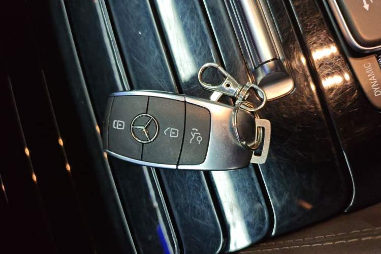 Used Mercedes-Benz GLE 2024 GLE 350 4MATIC Stylish Model Interior 1