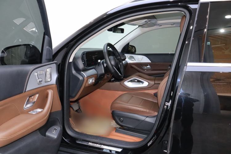 Used Mercedes-Benz GLE 2024 GLE 450 4MATIC AMG Line Interior 1