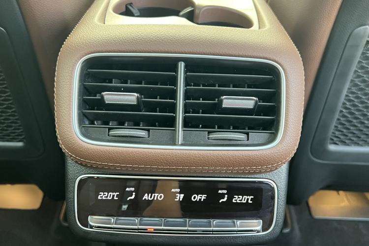 Used Mercedes-Benz GLE 2024 GLE 450 4MATIC Stylish Model Interior 1